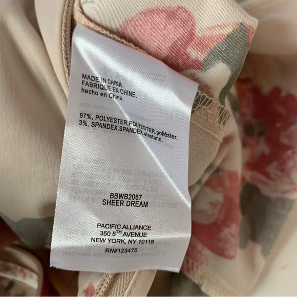 Bebe Floral V-Neck Ruffled Shorts Silky Romper - Picture 9 of 16